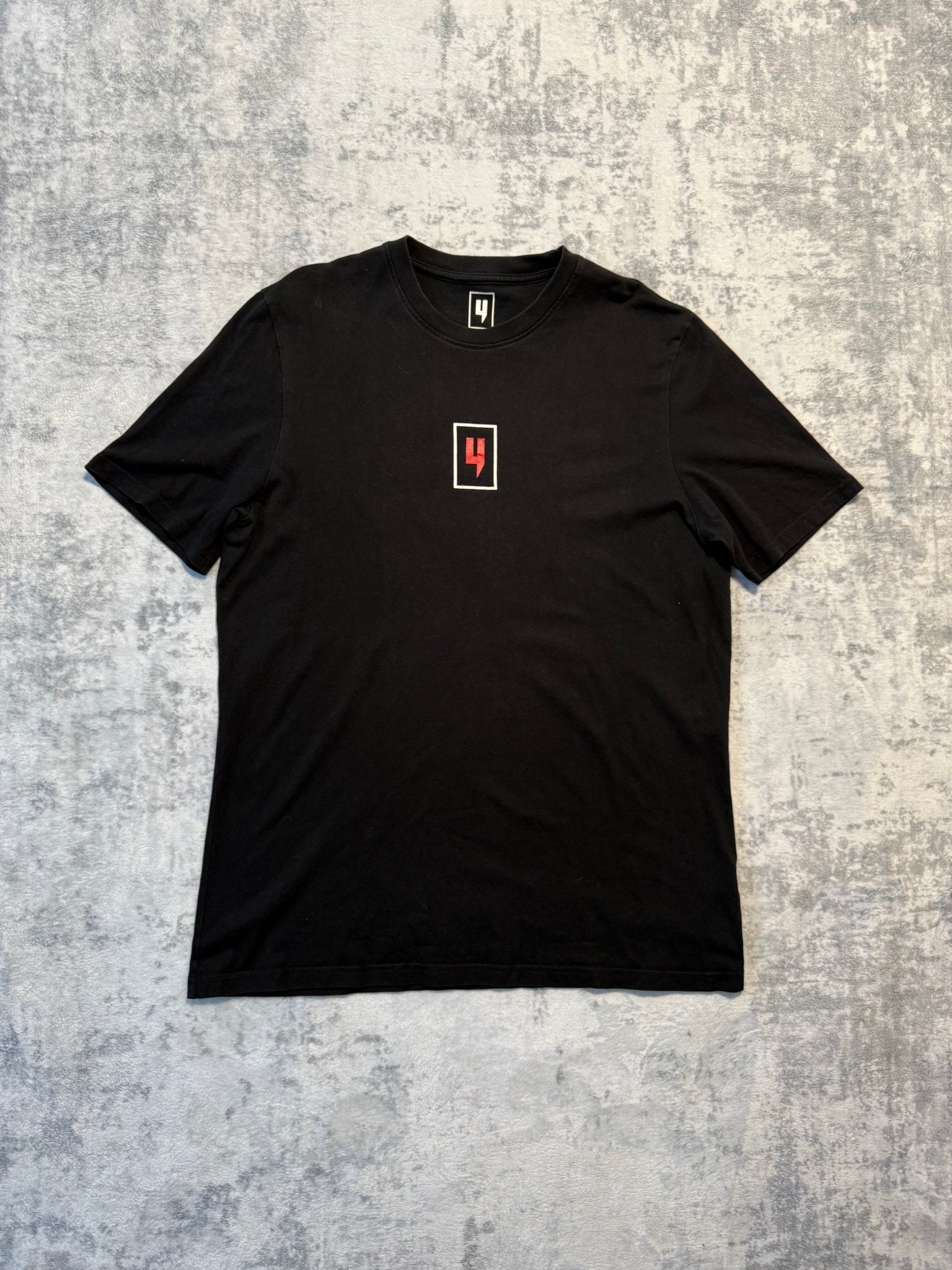 *OUTLET* Yelir World T Shirt - XL - Active Supply