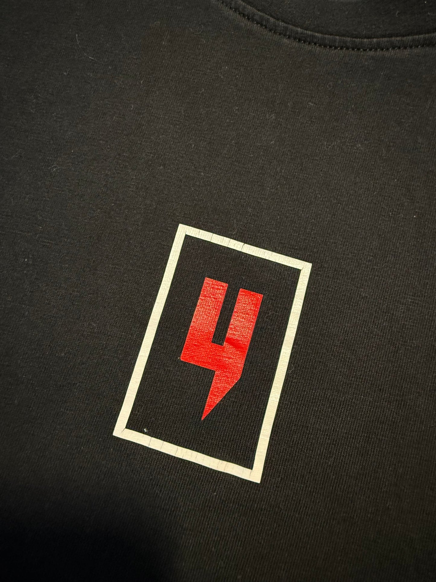 *OUTLET* Yelir World T Shirt - XL - Active Supply