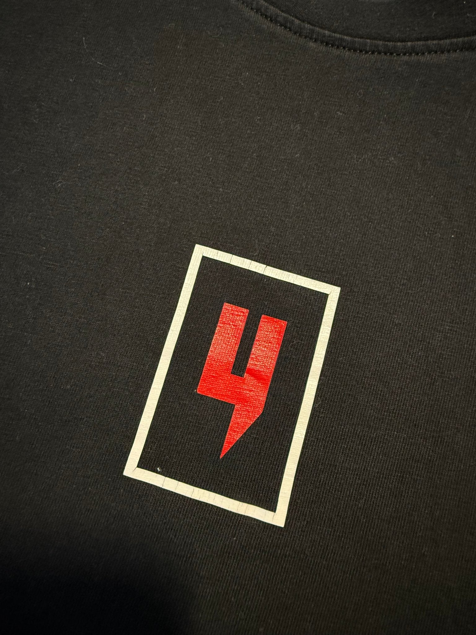 *OUTLET* Yelir World T Shirt - XL - Active Supply