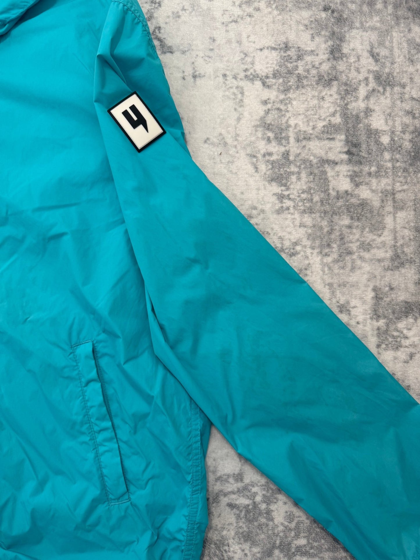 *OUTLET* Yelir World Windcheater - L - Active Supply