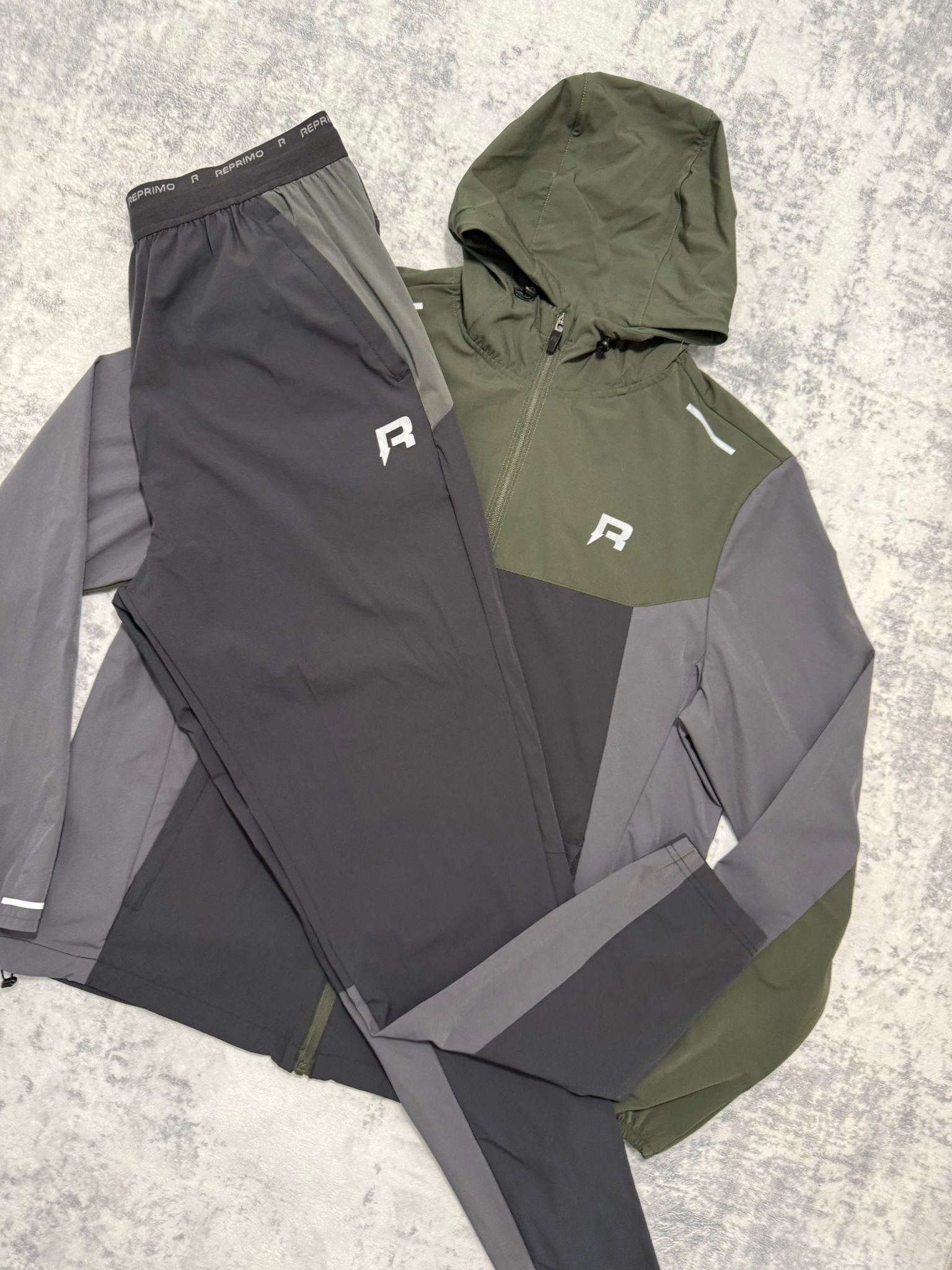 Reprimo Tracksuit - M/L - Active Supply