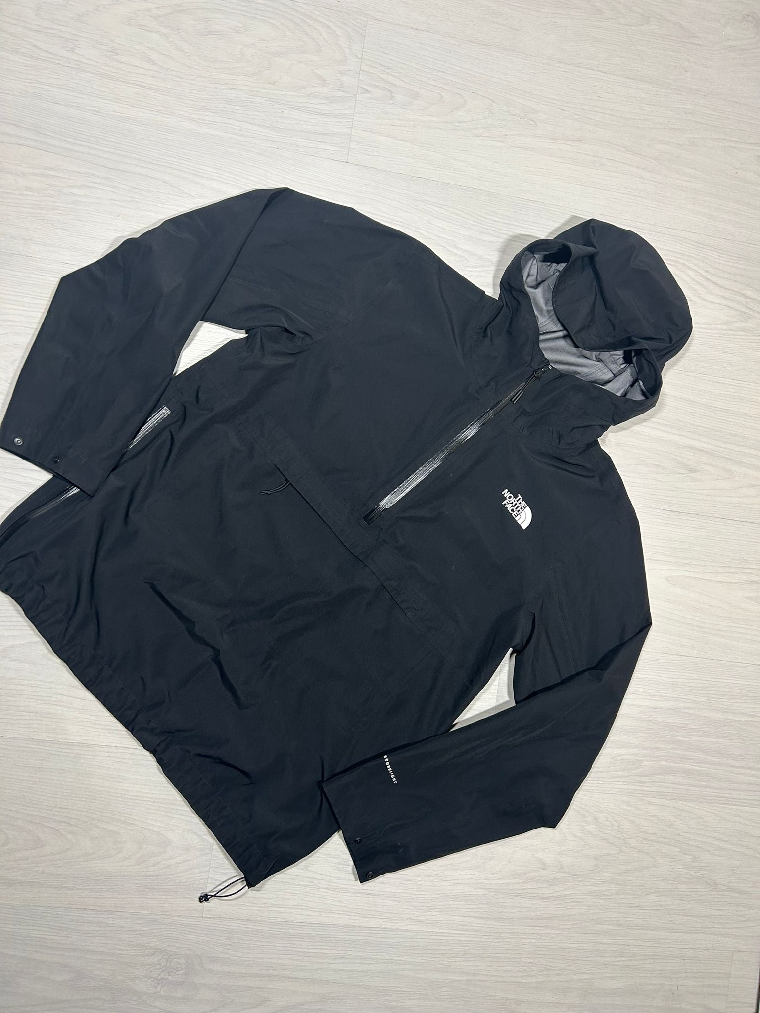 The North Face Futurelight Windbreaker - M - Active Supply