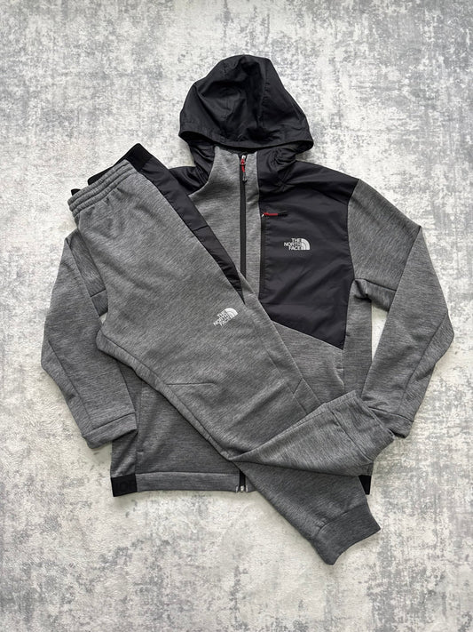 The North Face Tracksuit - L - Active Supply