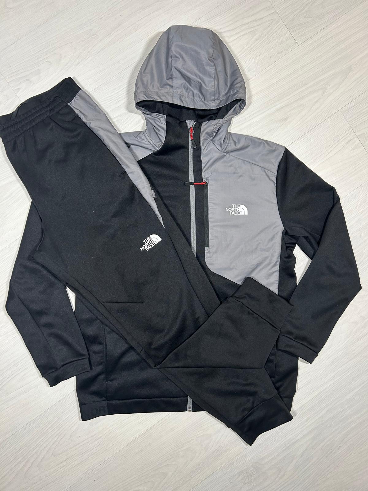 The North Face Tracksuit - L - Active Supply