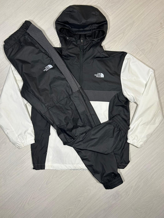 The North Face Tracksuit - L/M - Active Supply