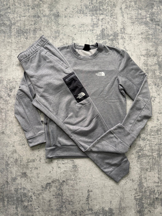 The North Face Tracksuit - M - Active Supply