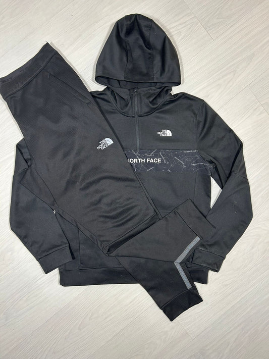 The North Face Tracksuit - M/L - Active Supply