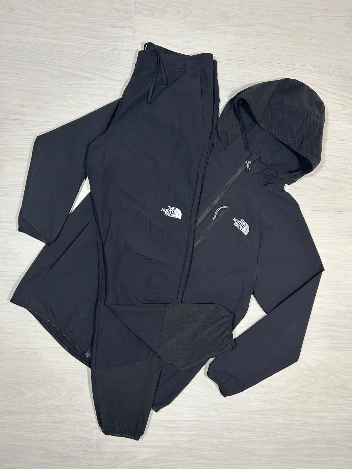 The North Face Tracksuit - M/S - Active Supply