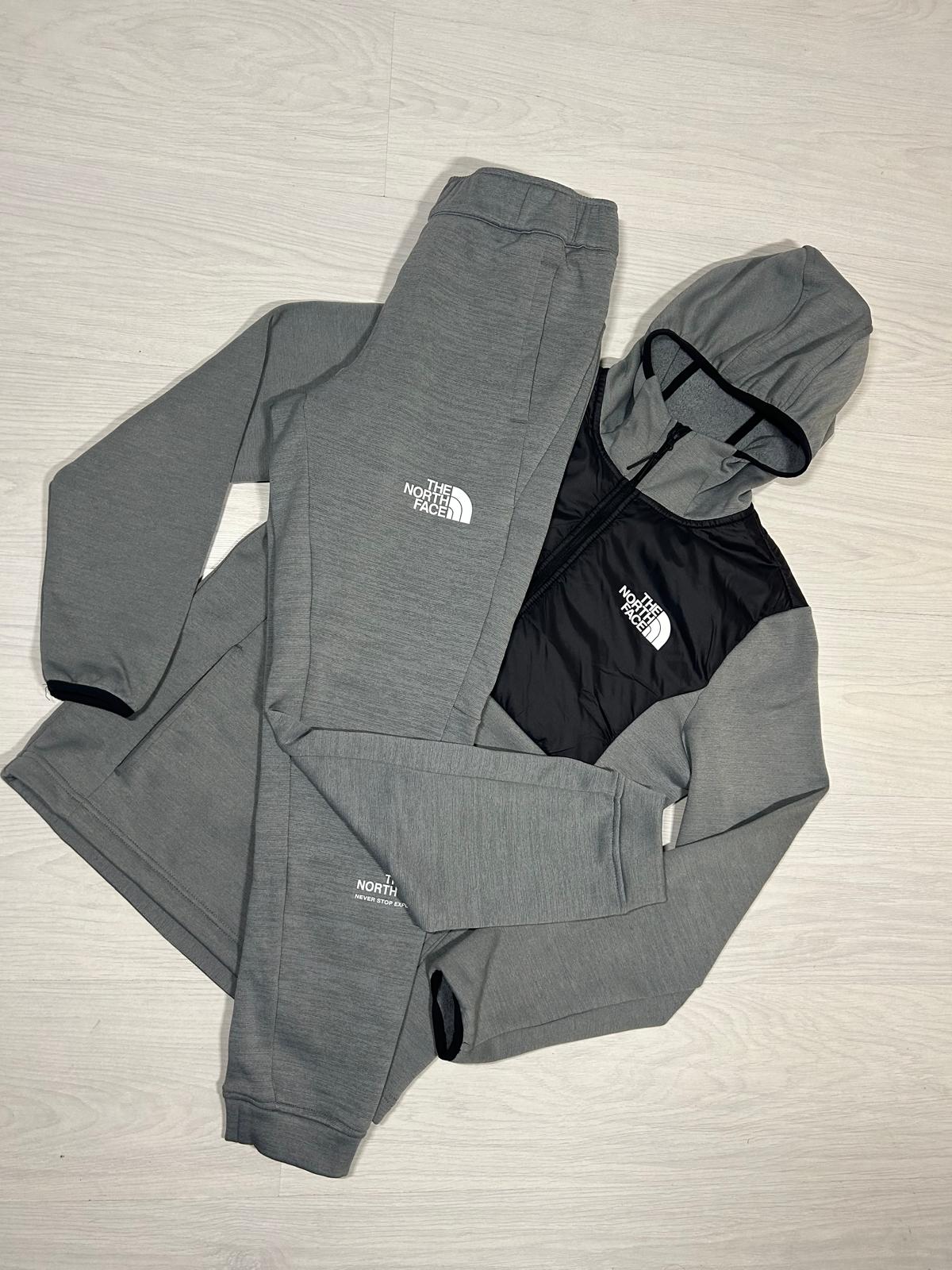 The North Face Tracksuit - S - Active Supply