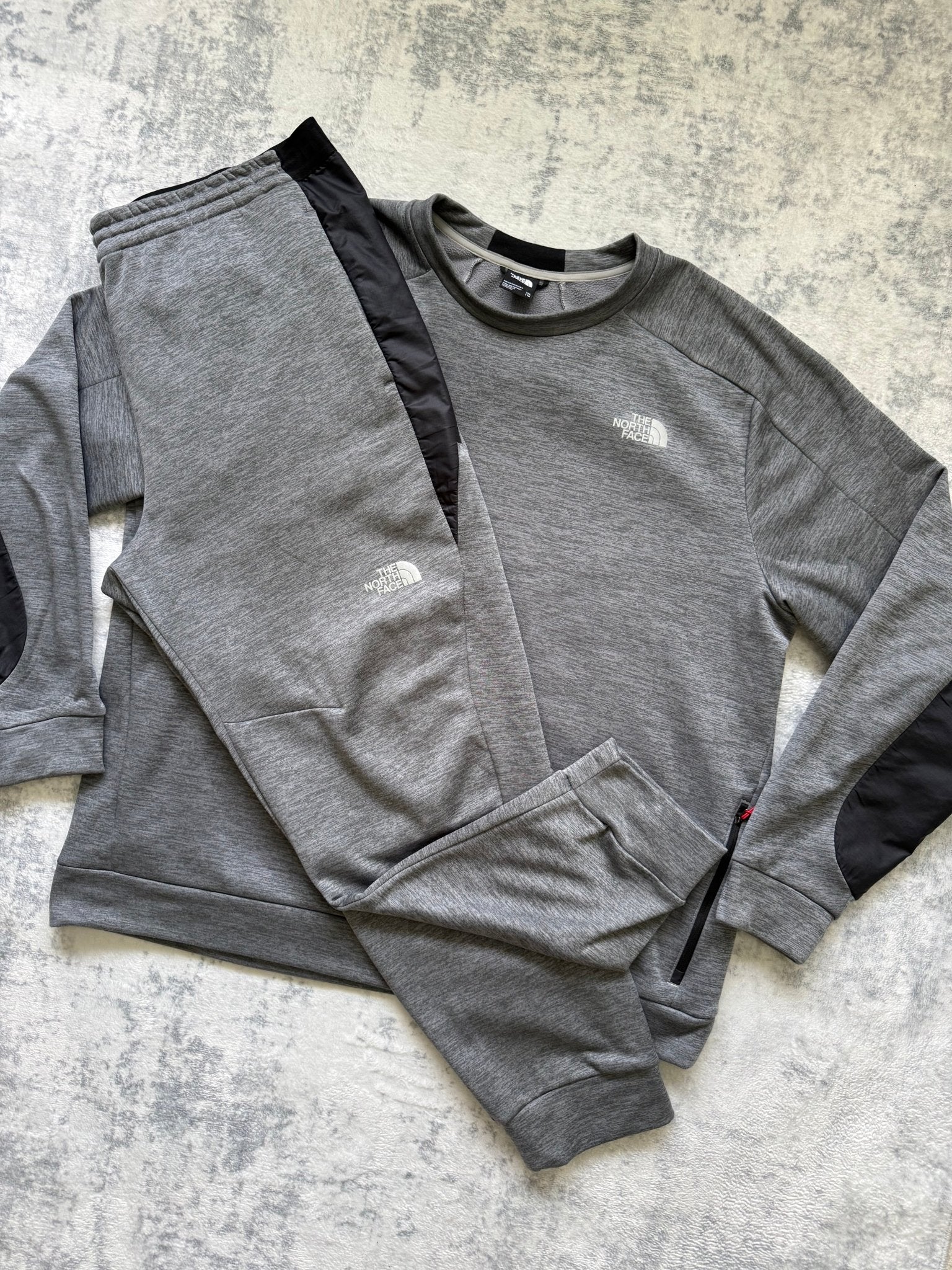The North Face Tracksuit - XXL - Active Supply