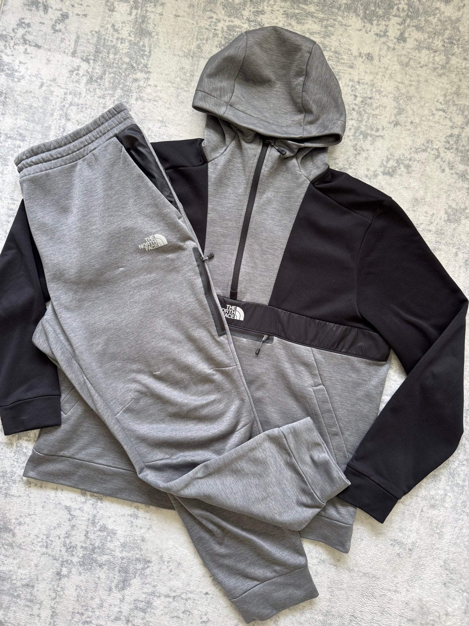 The North Face Tracksuit - XXL - Active Supply