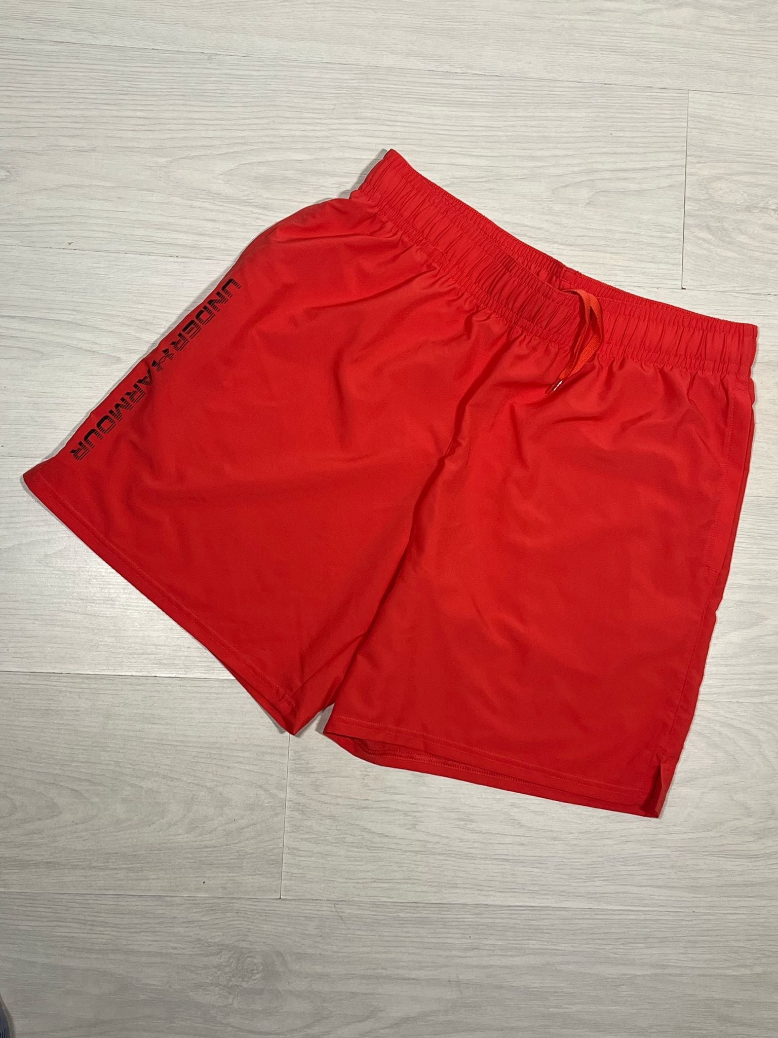 Under Armour Short - L - Active Supply