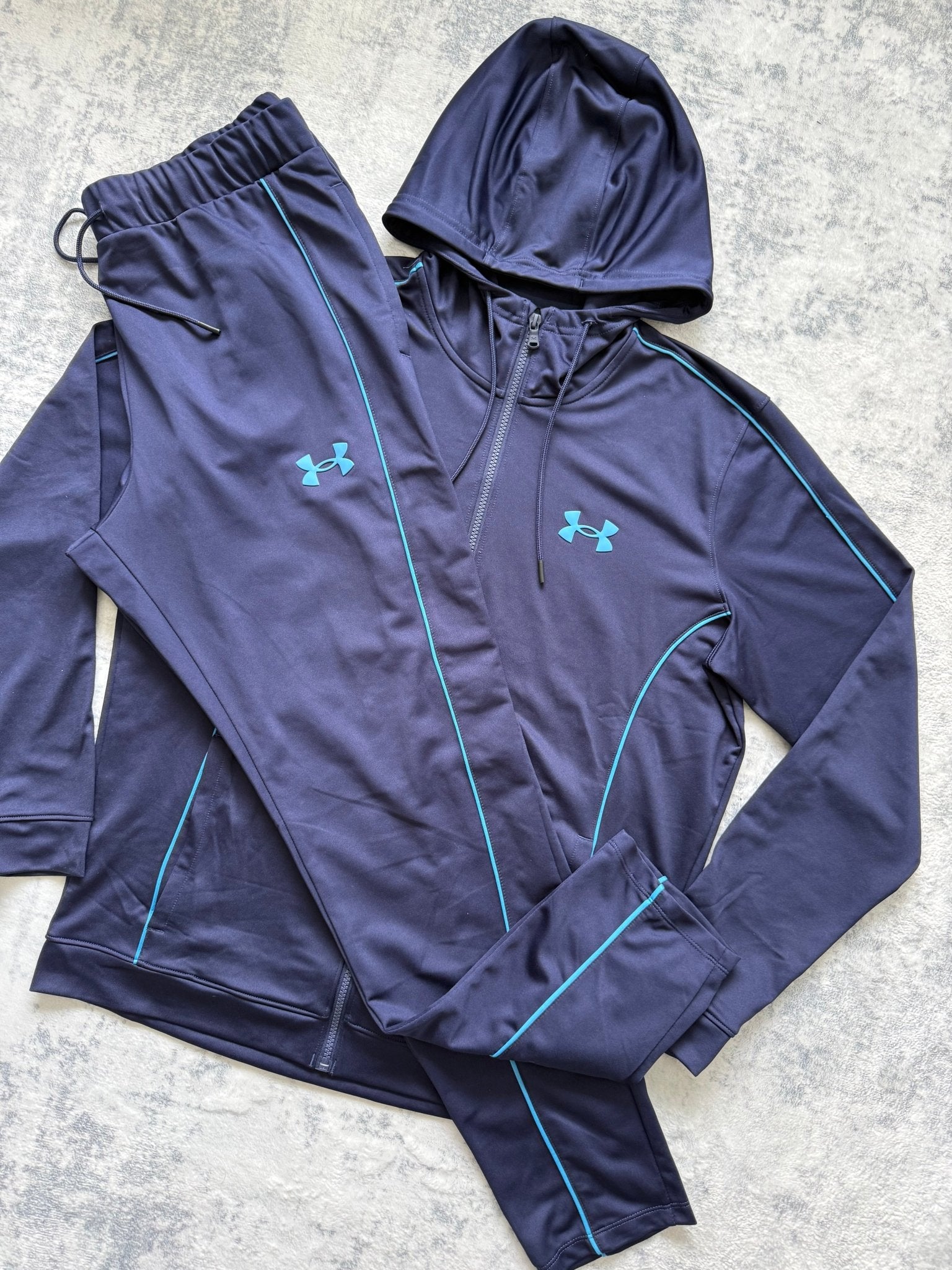 Under Armour Tracksuit - L - Active Supply