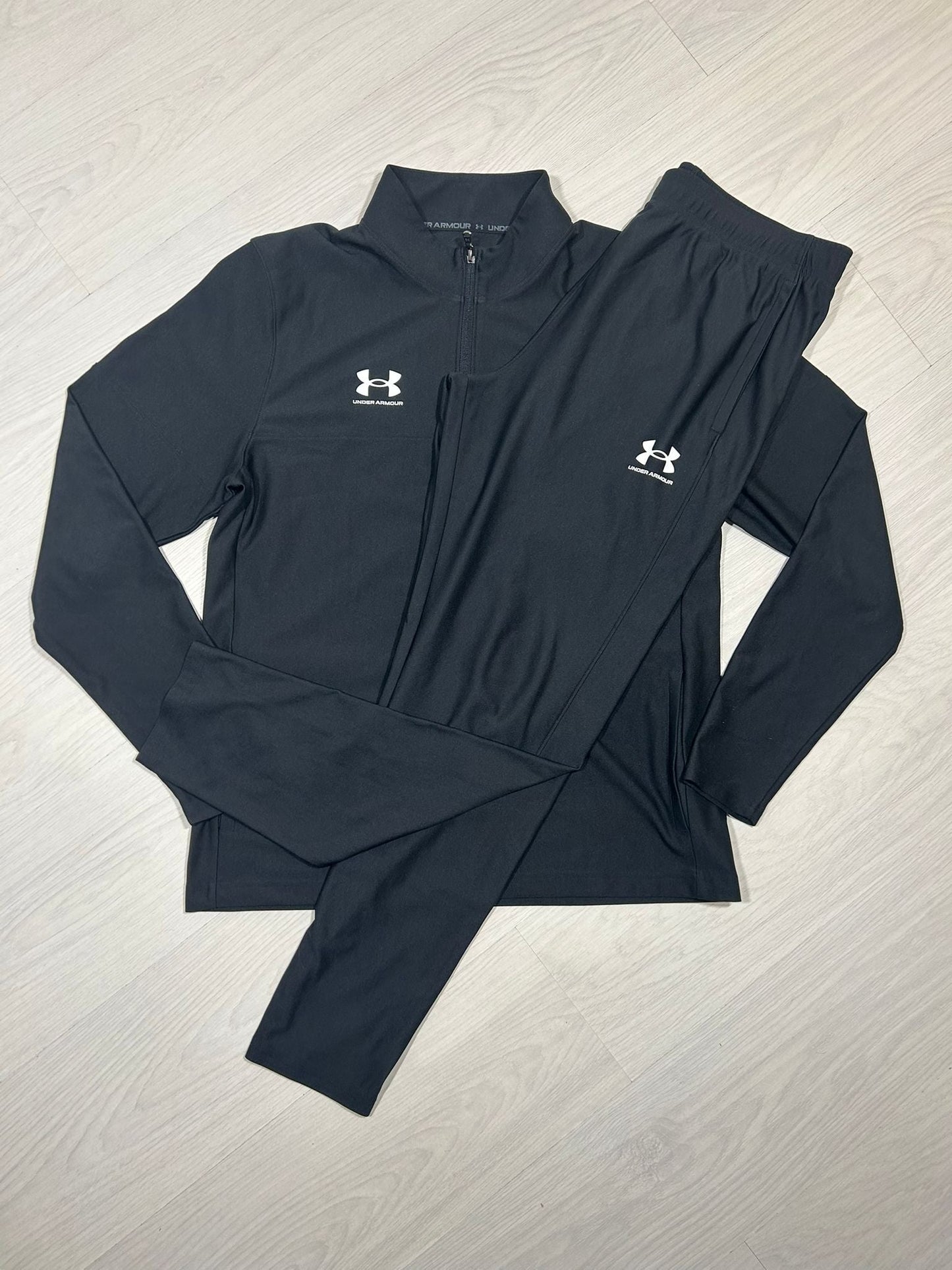 Under Armour Tracksuit - L - Active Supply