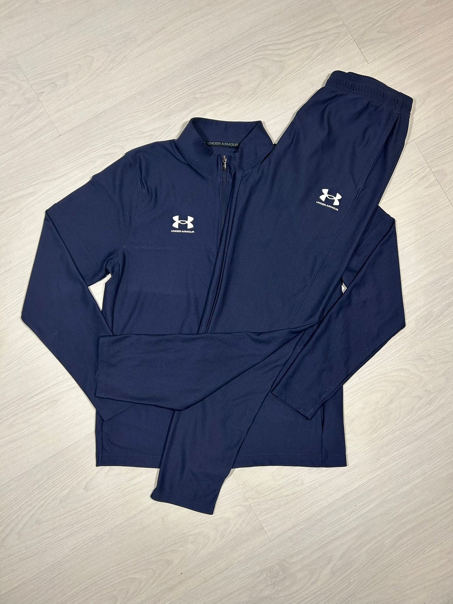 Under Armour Tracksuit - L - Active Supply