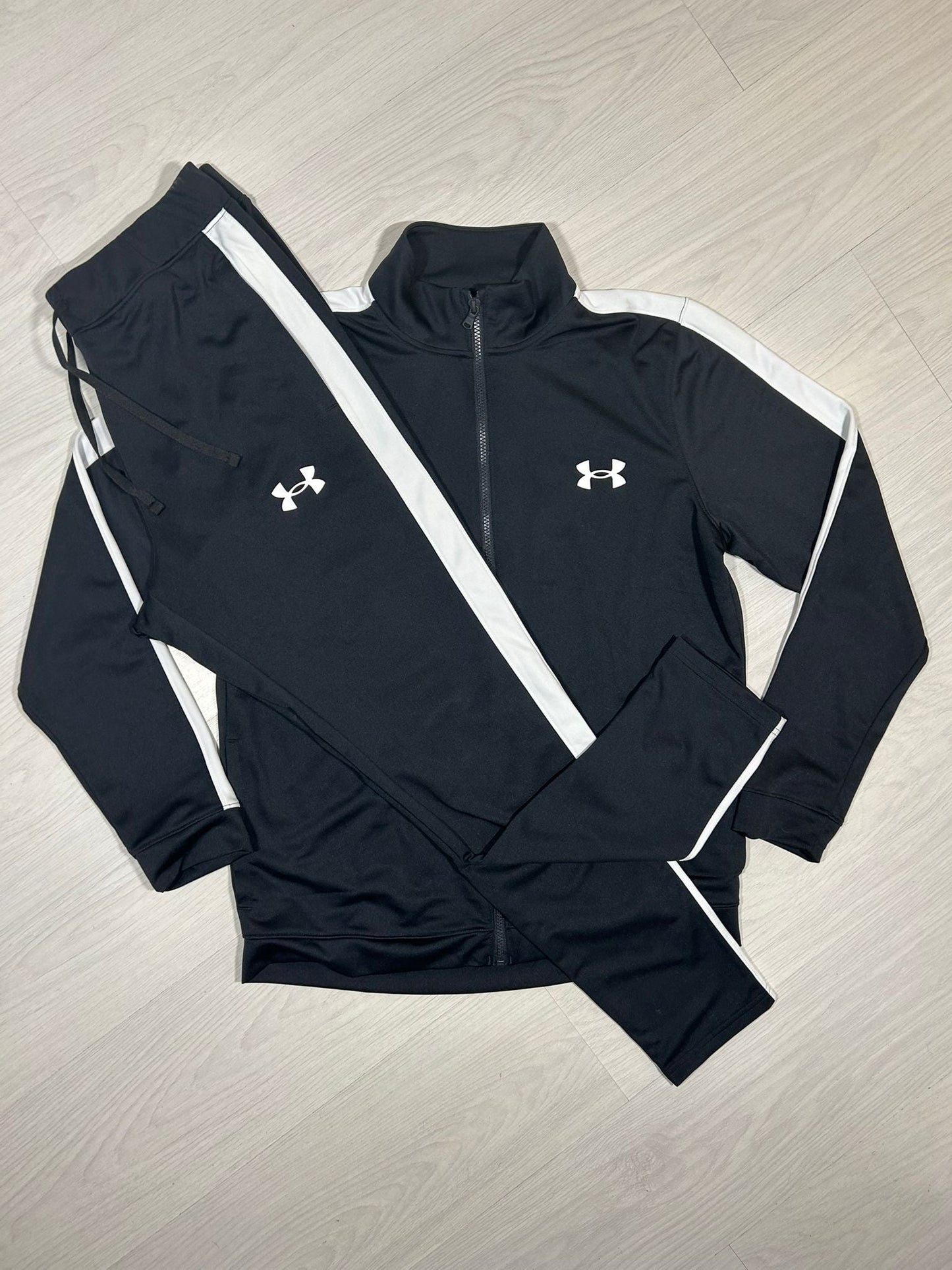 Under Armour Tracksuit - L - Active Supply