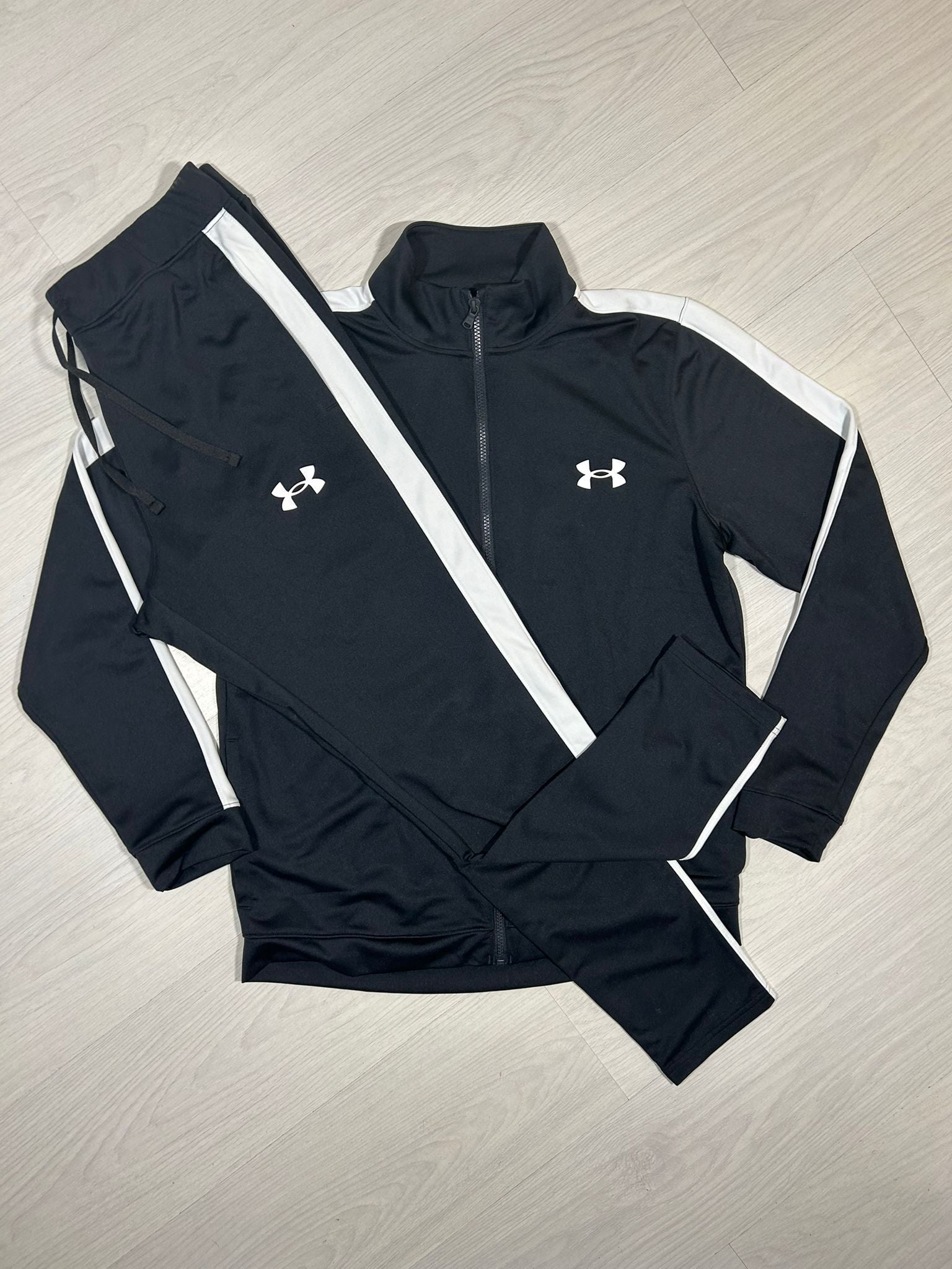 Under Armour Tracksuit - L - Active Supply