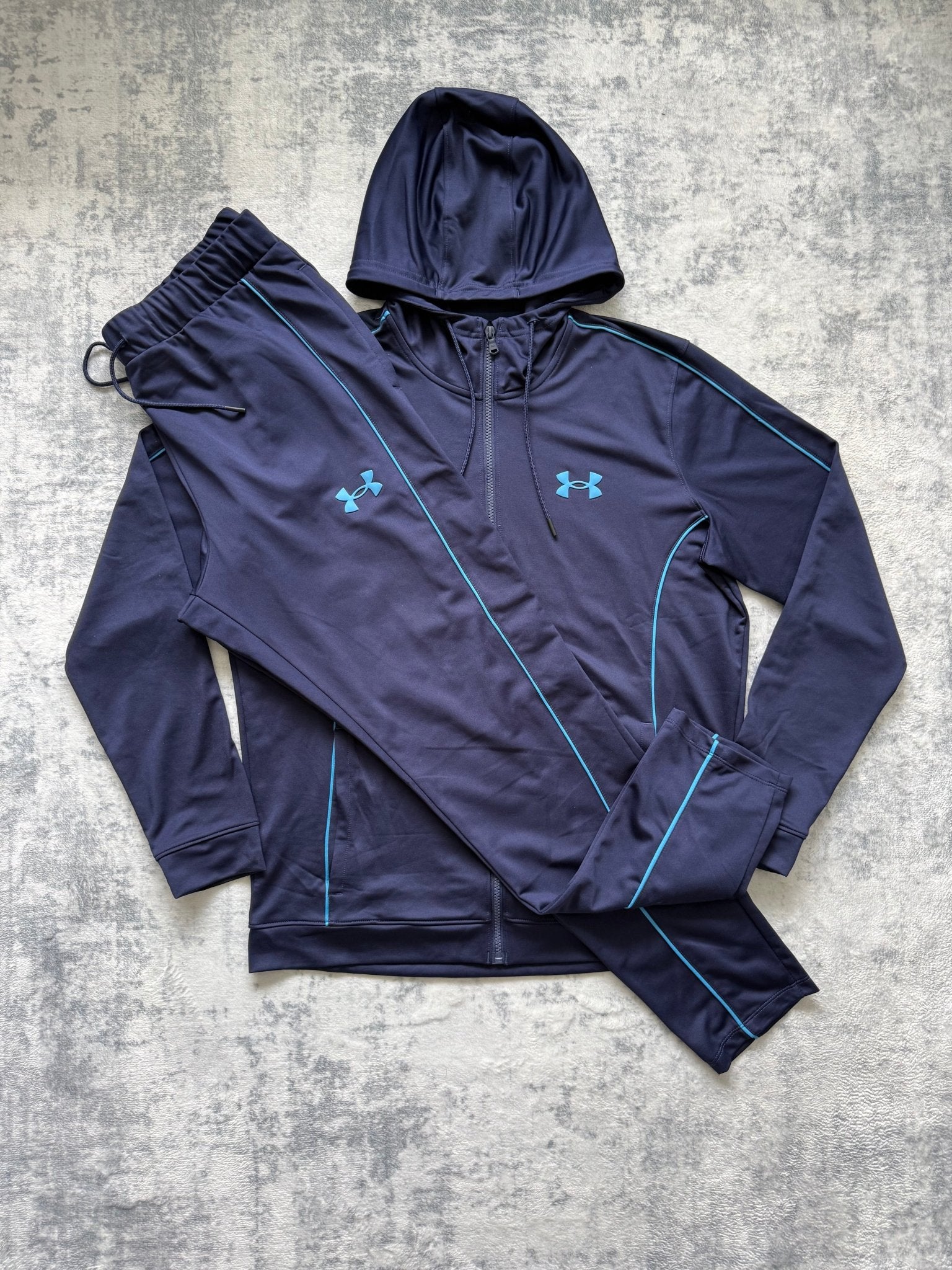 Under Armour Tracksuit - L - Active Supply