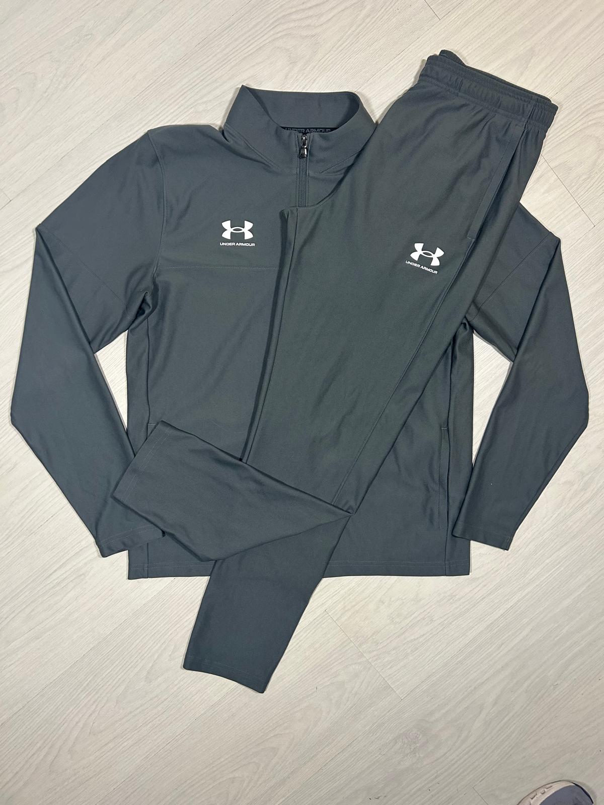 Under Armour Tracksuit - L - Active Supply