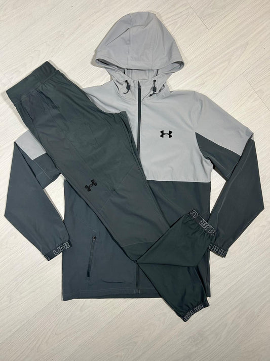 Under Armour Tracksuit - L/M - Active Supply