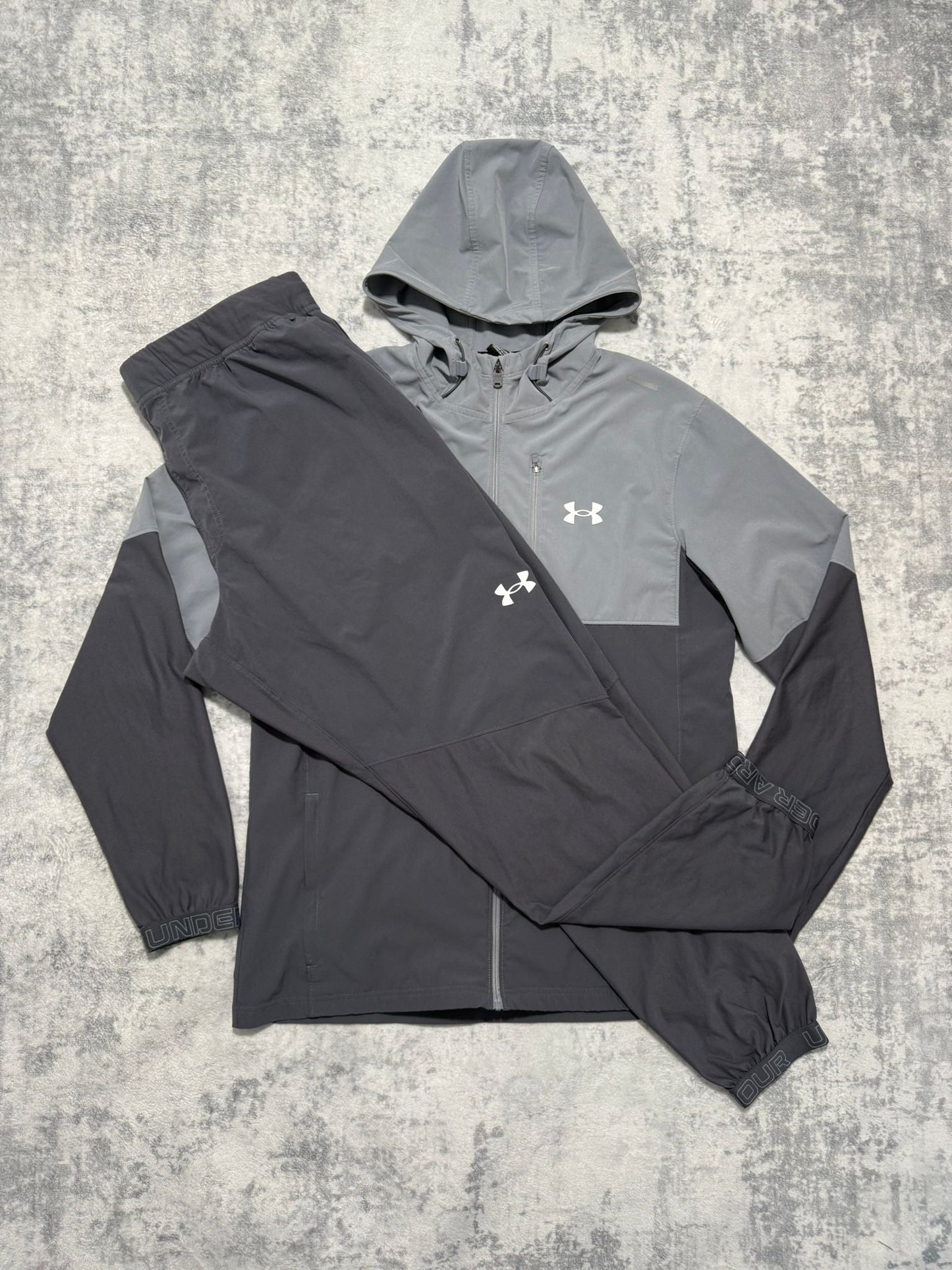 Under Armour Tracksuit - L/XL - Active Supply