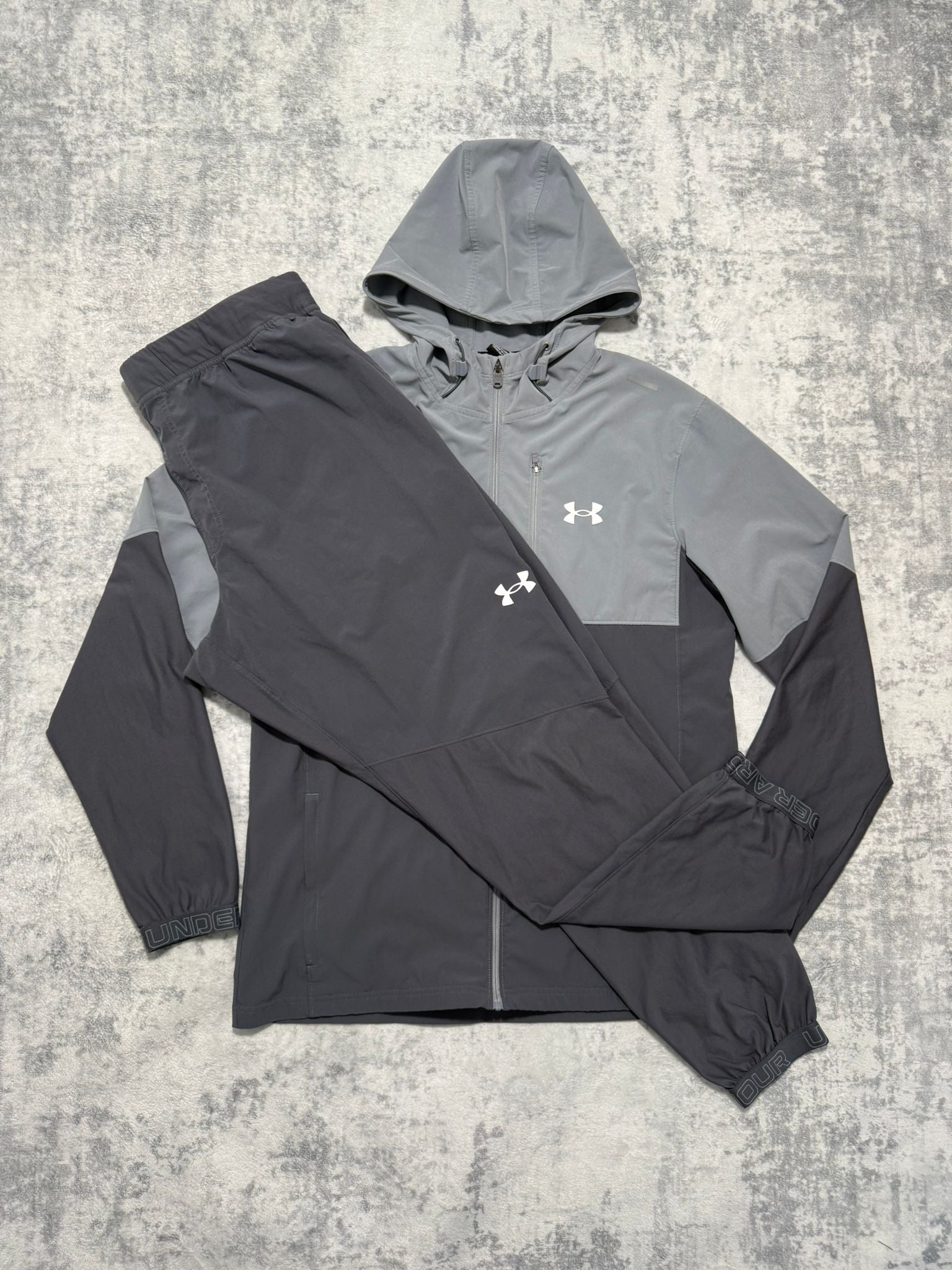 Under Armour Tracksuit - L/XL - Active Supply
