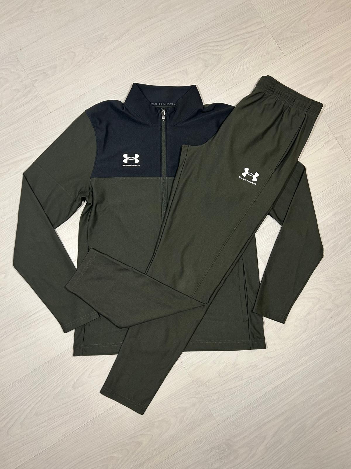 Under Armour Tracksuit - M - Active Supply