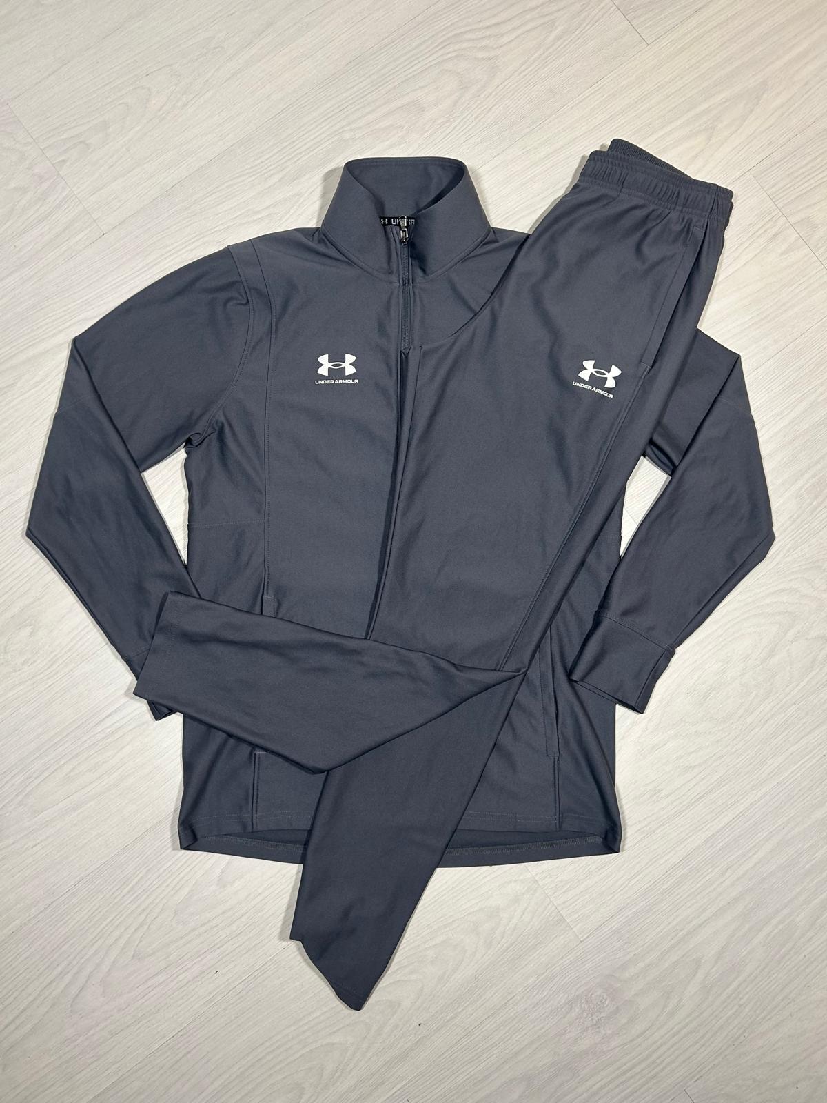 Under Armour Tracksuit - M - Active Supply