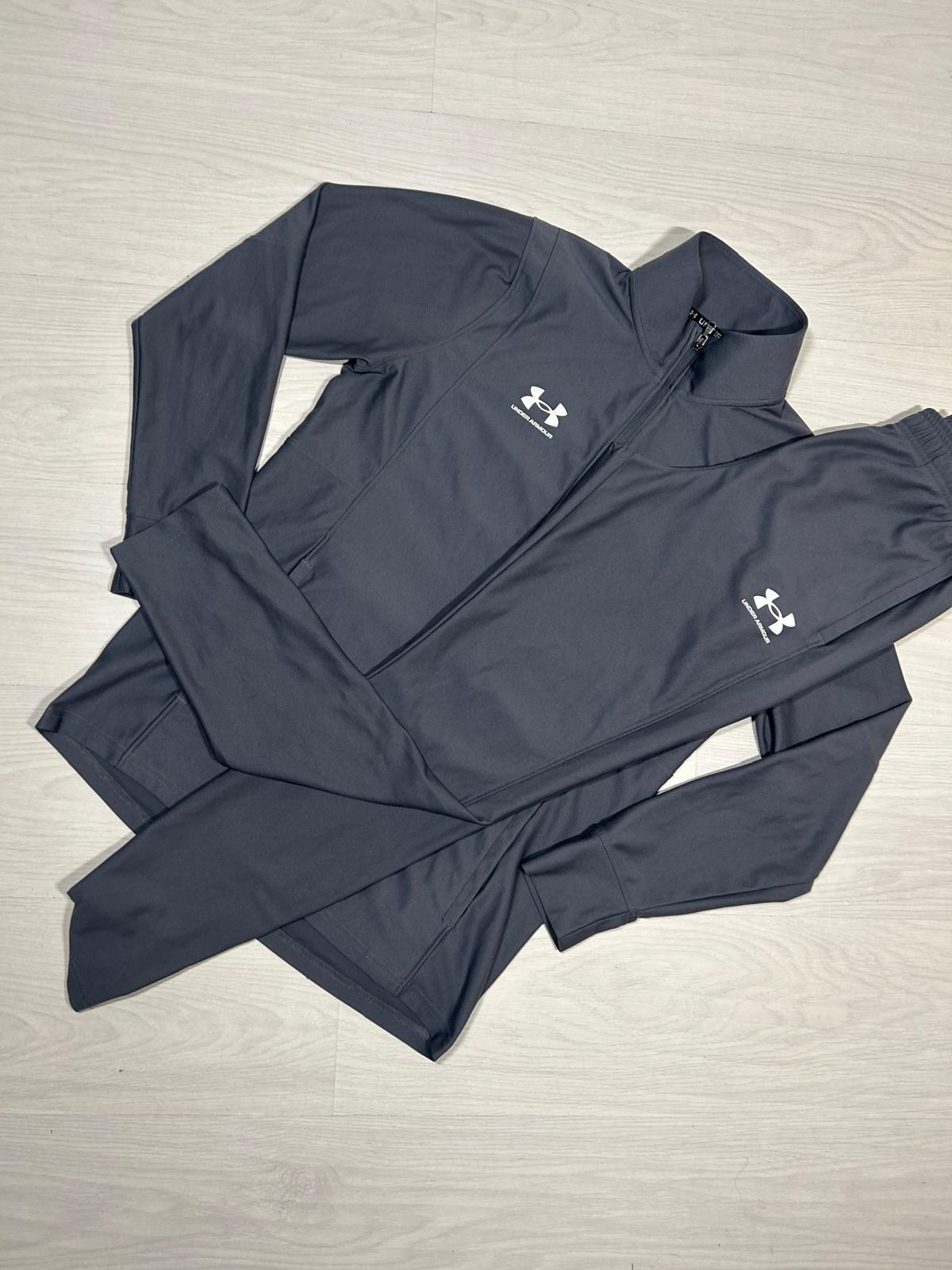 Under Armour Tracksuit - M - Active Supply