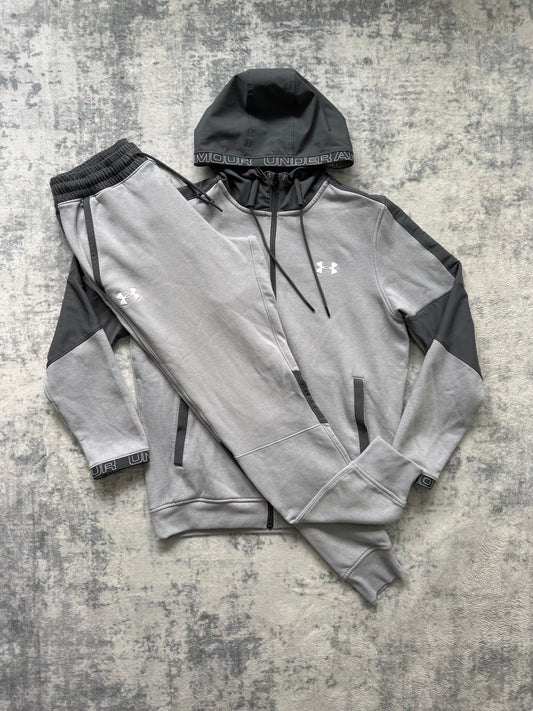 Under Armour Tracksuit - M - Active Supply