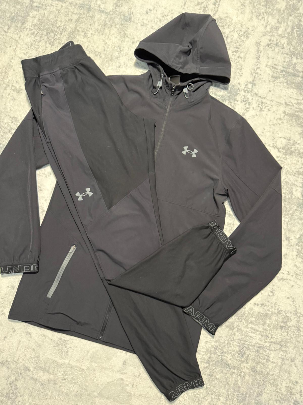 Under Armour Tracksuit - M - Active Supply