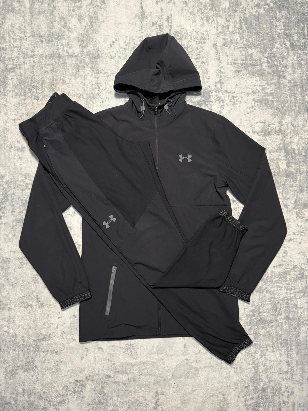 Under Armour Tracksuit - M - Active Supply