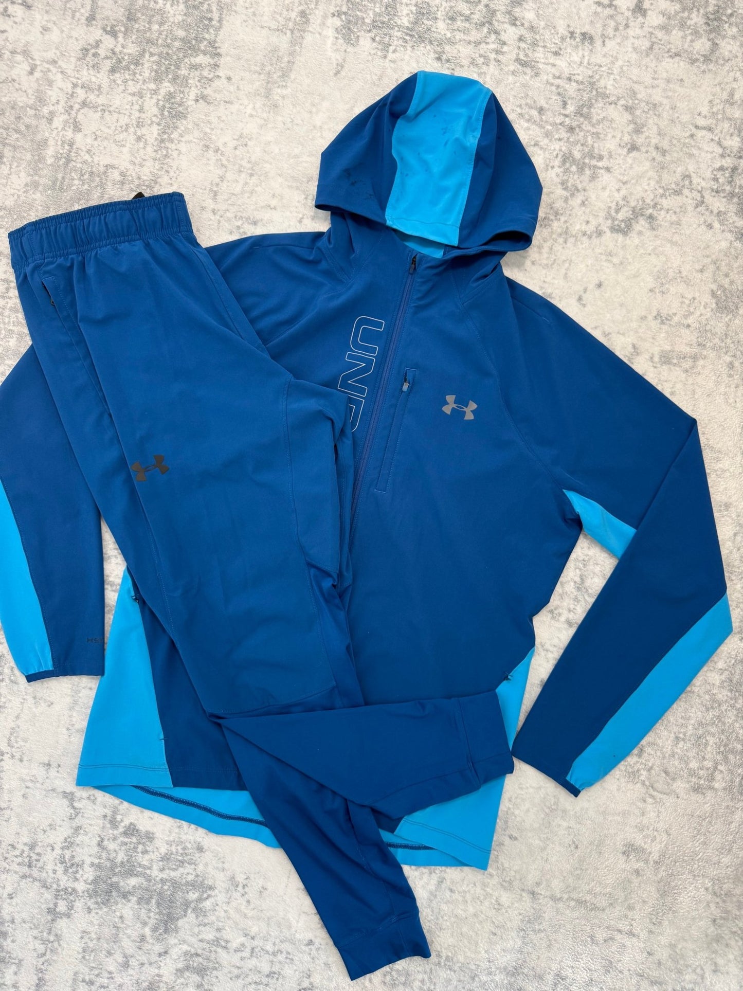 Under Armour Tracksuit - M/L - Active Supply