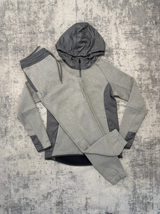 Under Armour Tracksuit - S - Active Supply