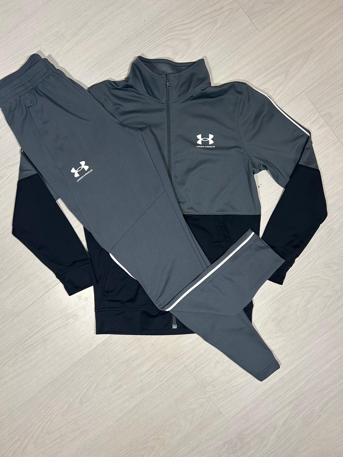 Under Armour Tracksuit - S - Active Supply