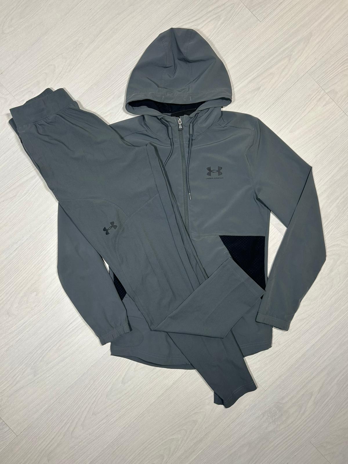 Under Armour Tracksuit - S/M - Active Supply