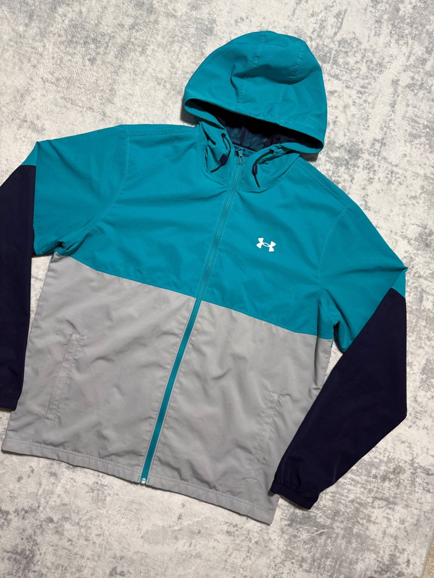 Under Armour Windbreaker - L - Active Supply