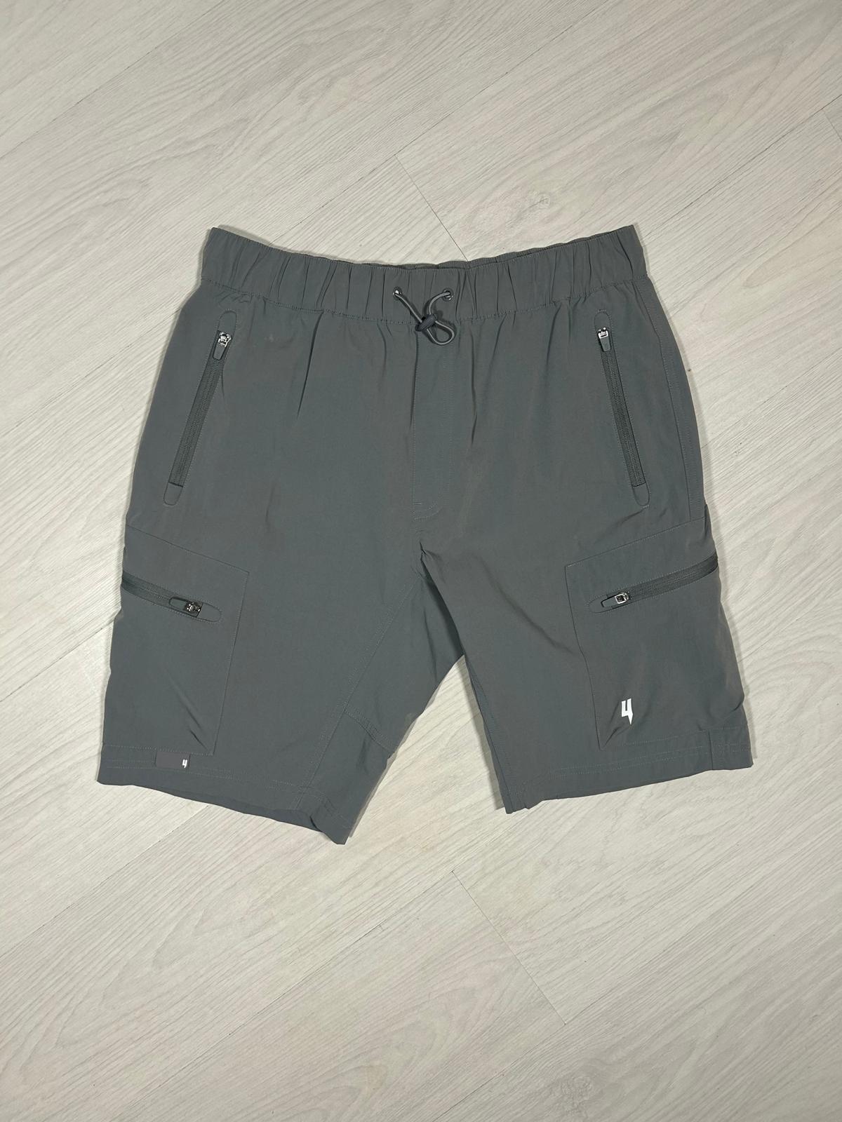 Yelir World Cargo Short - M - Active Supply