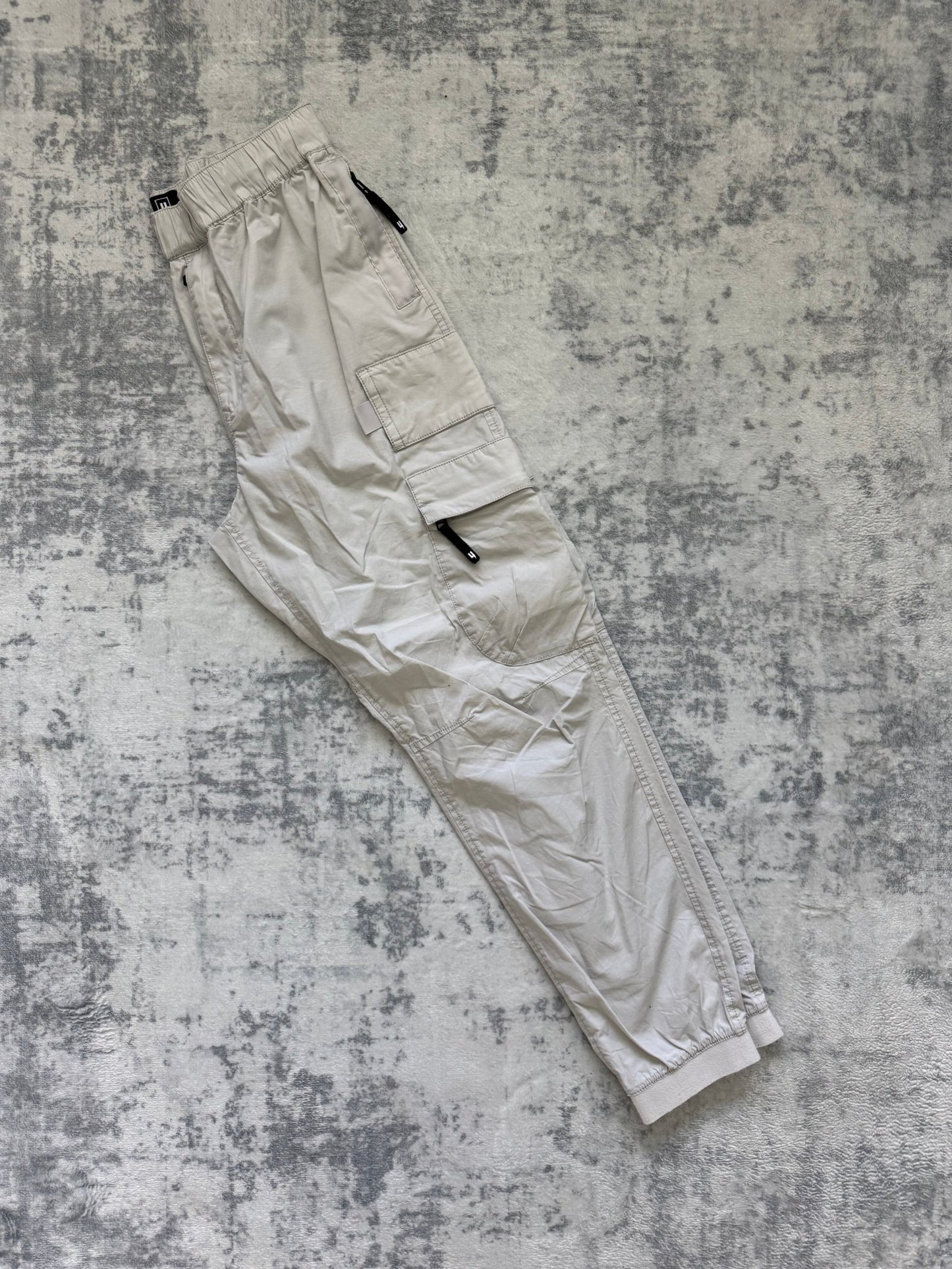 Yelir World Cargos - S - Active Supply