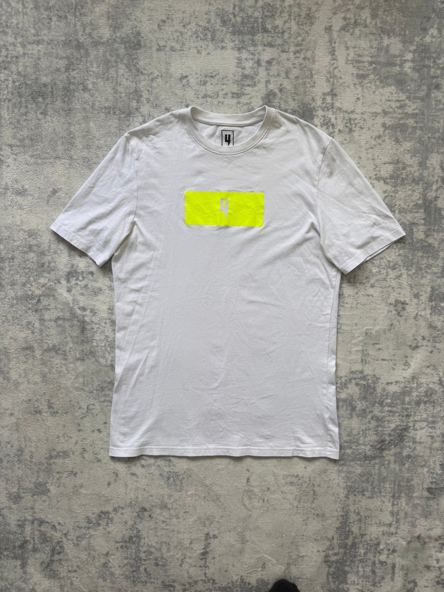 Yelir World T Shirt - L - Active Supply