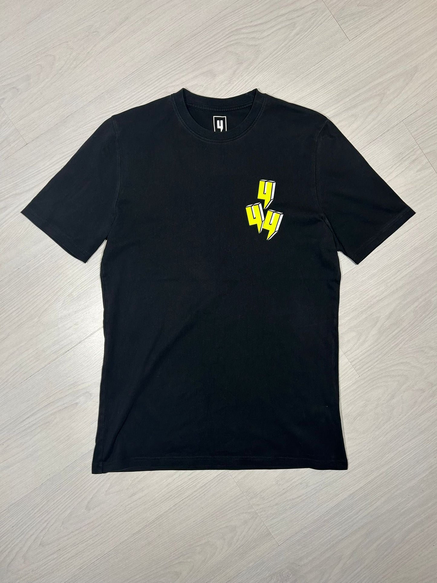 Yelir World T Shirt - L - Active Supply