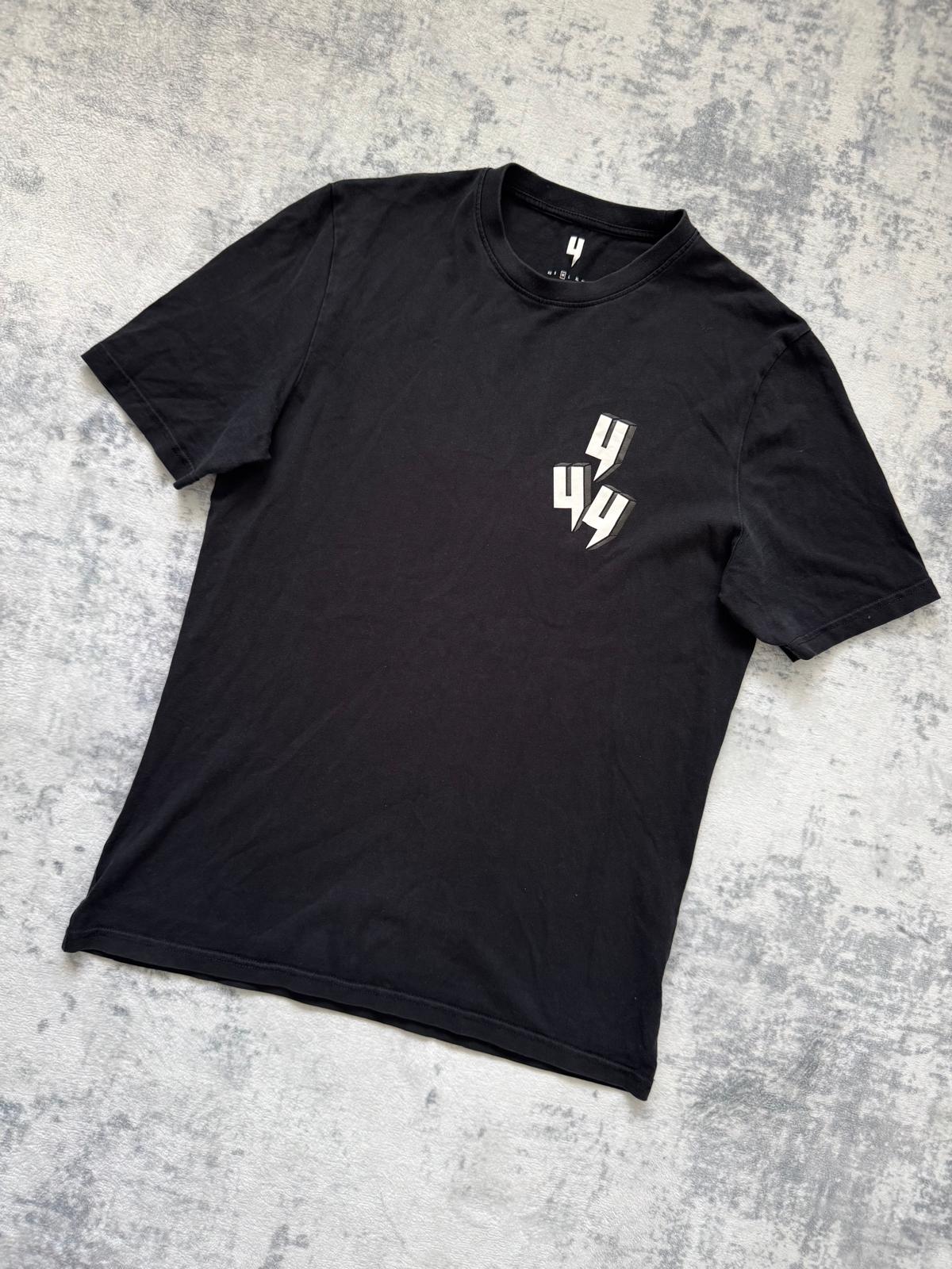 Yelir World T Shirt - M - Active Supply