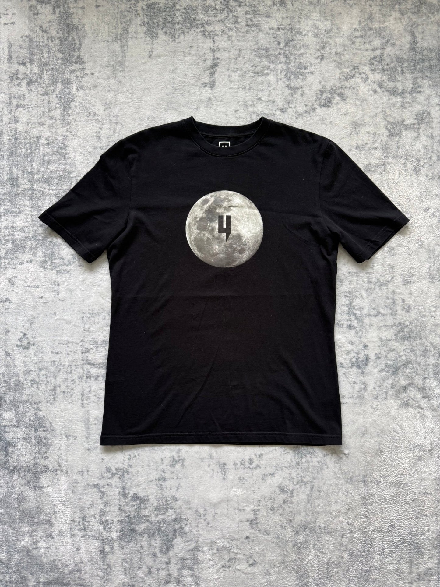 Yelir World T Shirt - M - Active Supply