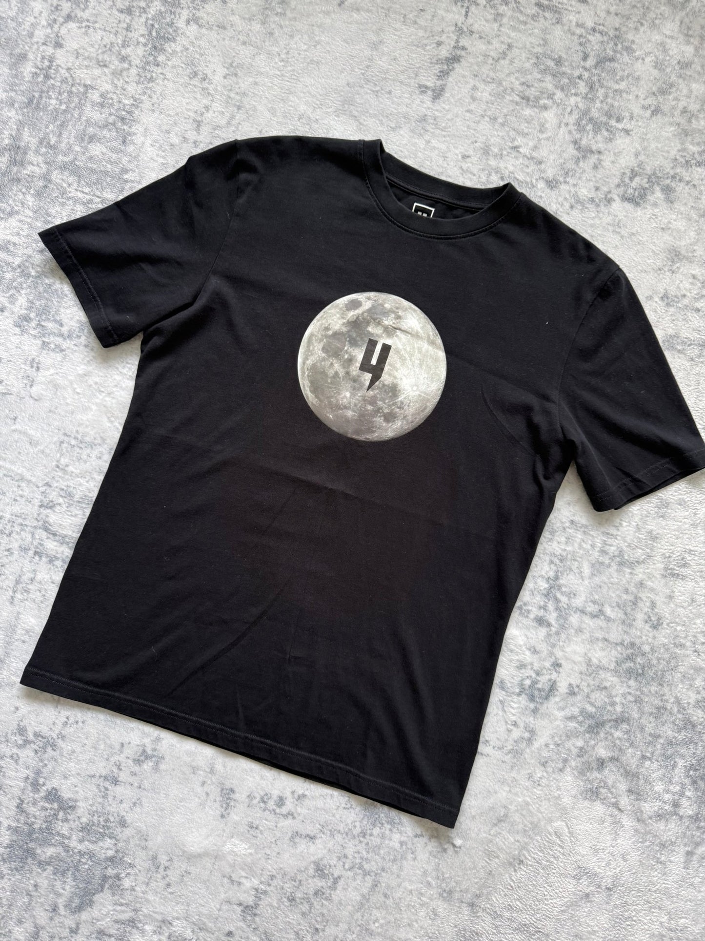 Yelir World T Shirt - M - Active Supply