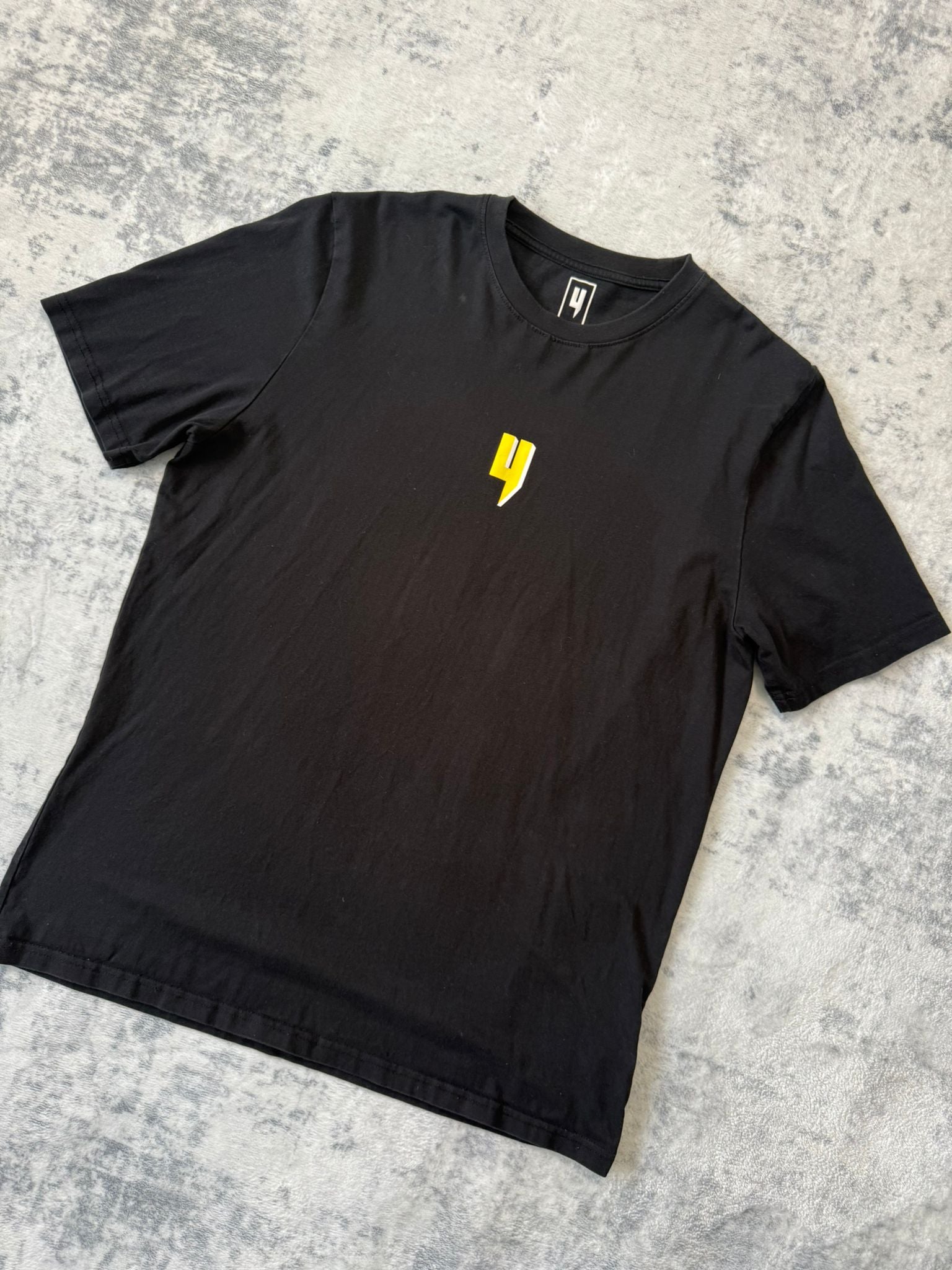 Yelir World T Shirt - XL - Active Supply