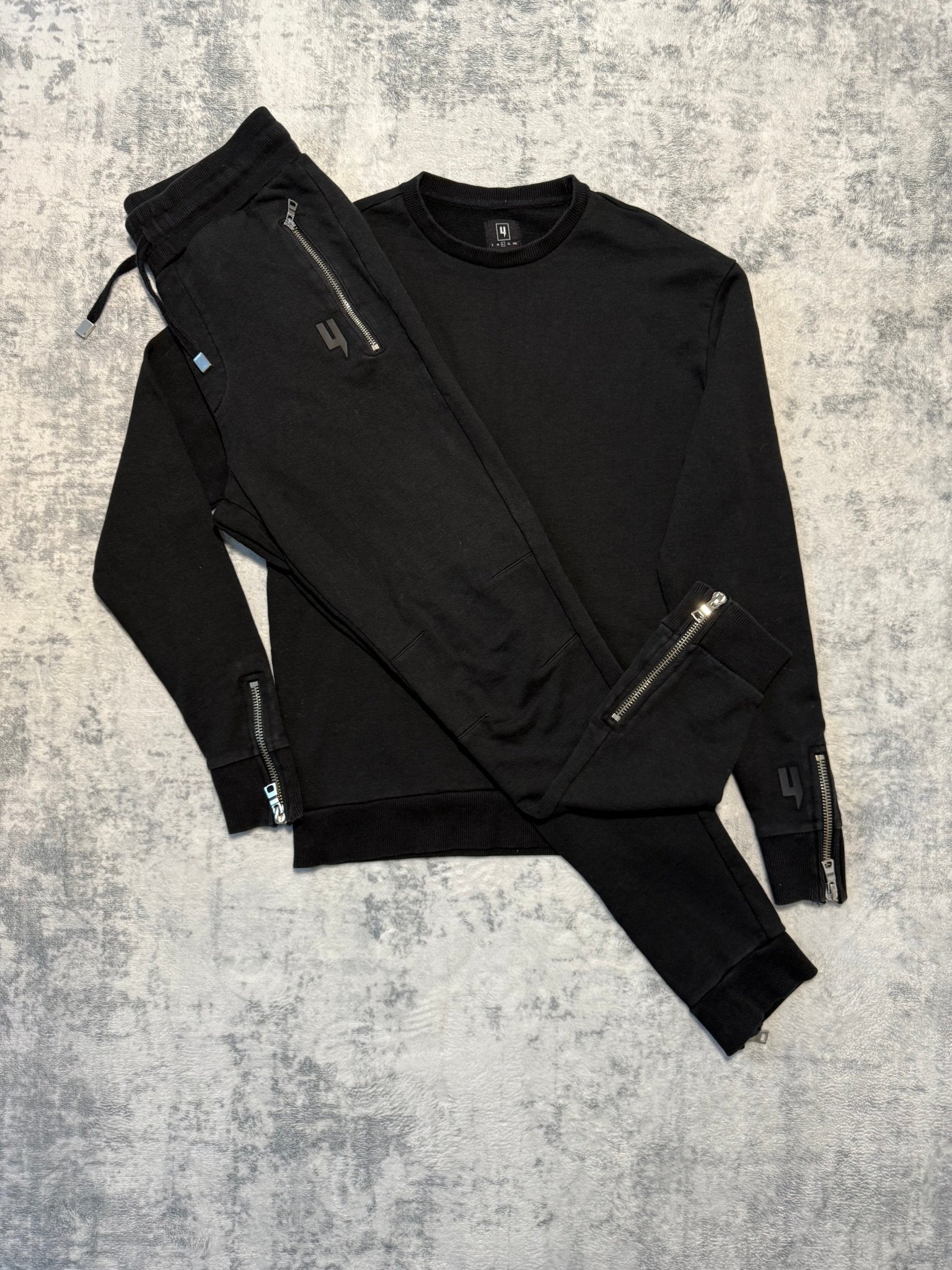 Yelir World Tracksuit - L - Active Supply