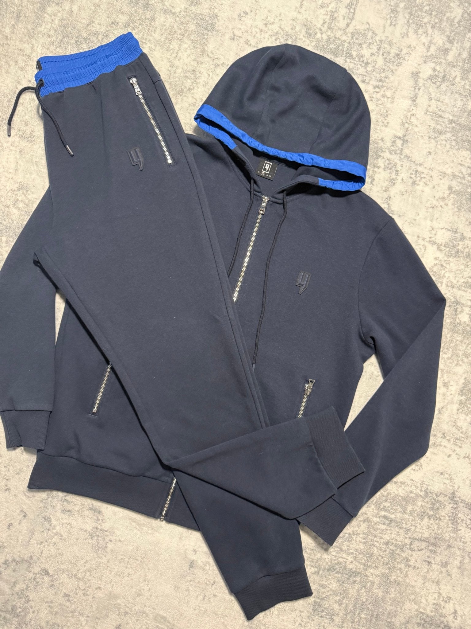 Yelir World Tracksuit - M - Active Supply