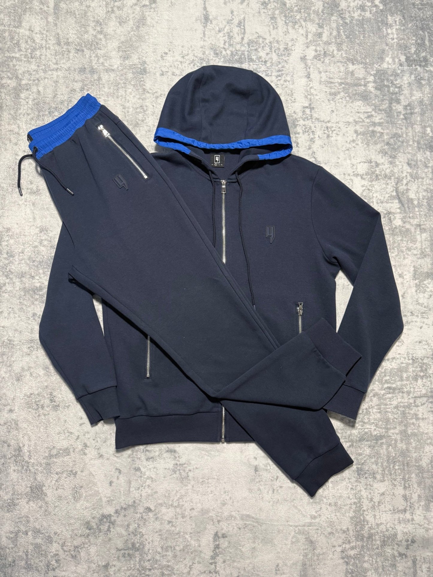 Yelir World Tracksuit - M - Active Supply