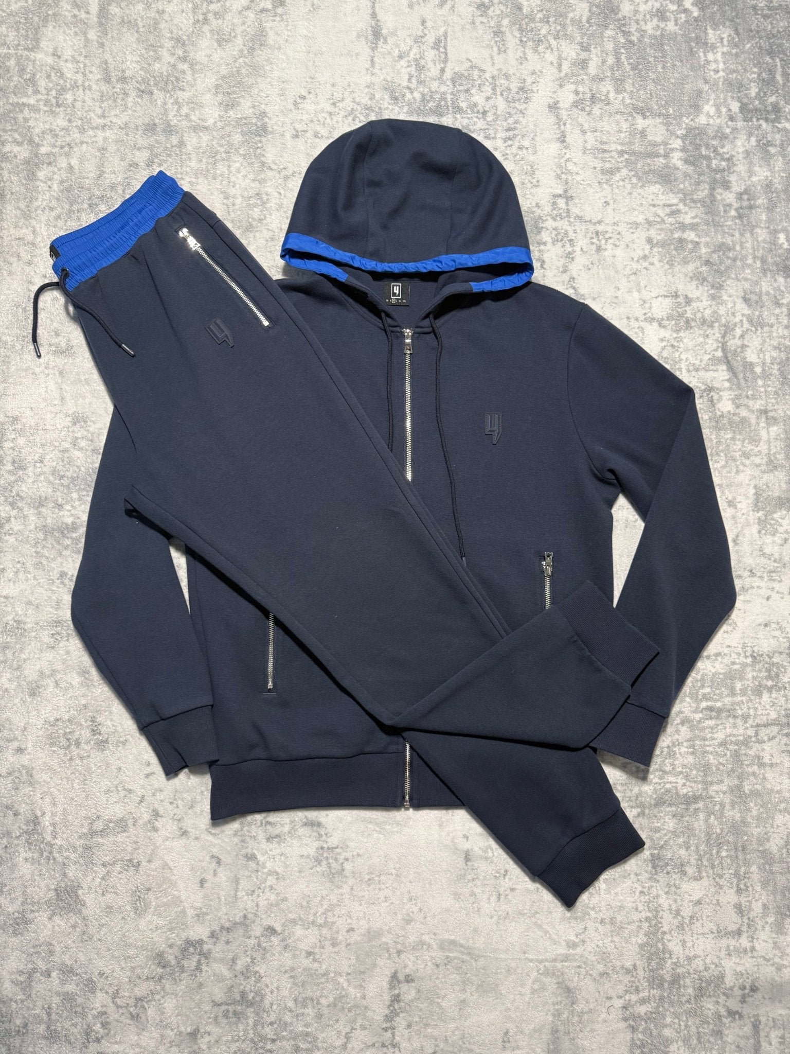 Yelir World Tracksuit - M - Active Supply