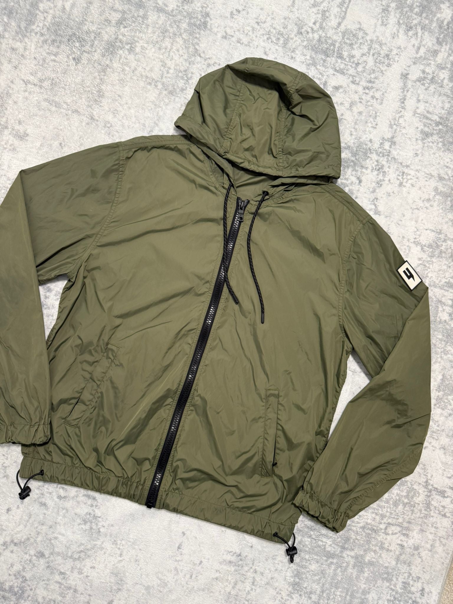Yelir World Windbreaker - XL - Active Supply